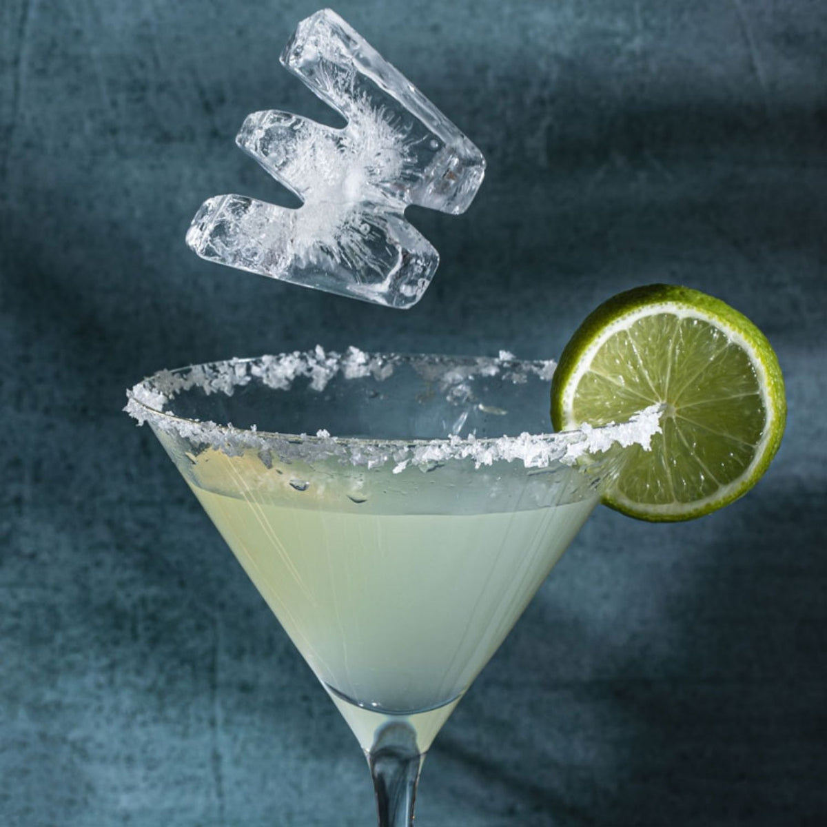 statement ice cubes in food grade silicone for premium cocktails