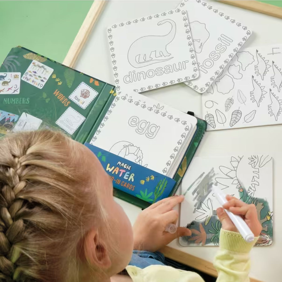 Looking for a screen-free gift? This dino-themed water art set provides quiet, creative play without the need for markers or paint. Compact, eco-friendly, and perfect for young explorers.