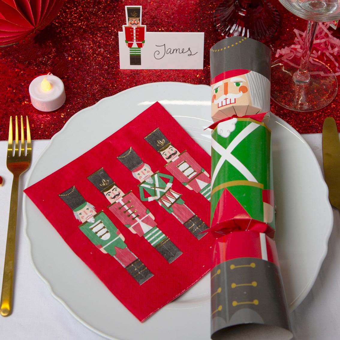 Botanical Nutcracker Paper Napkins - 20 Pack